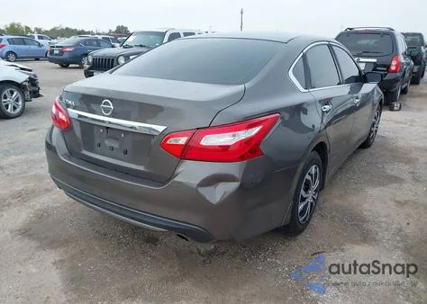 2017 Nissan Altima 2.5 S z USA, uszkodzony, nr VIN 1N4AL3AP9HN318390
